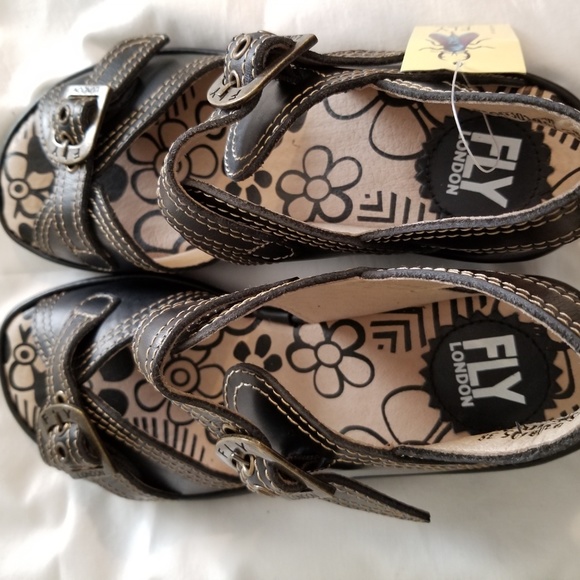 Fly London sandals, size 7.5-8 - good condition. These were worn twice. No tag - Picture 3 of 8